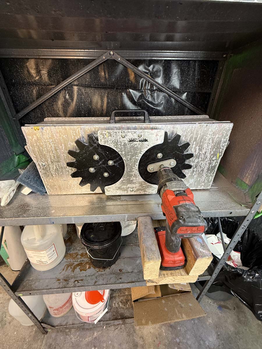 2013 M&R 8 Color Sportsman (Shop Package)