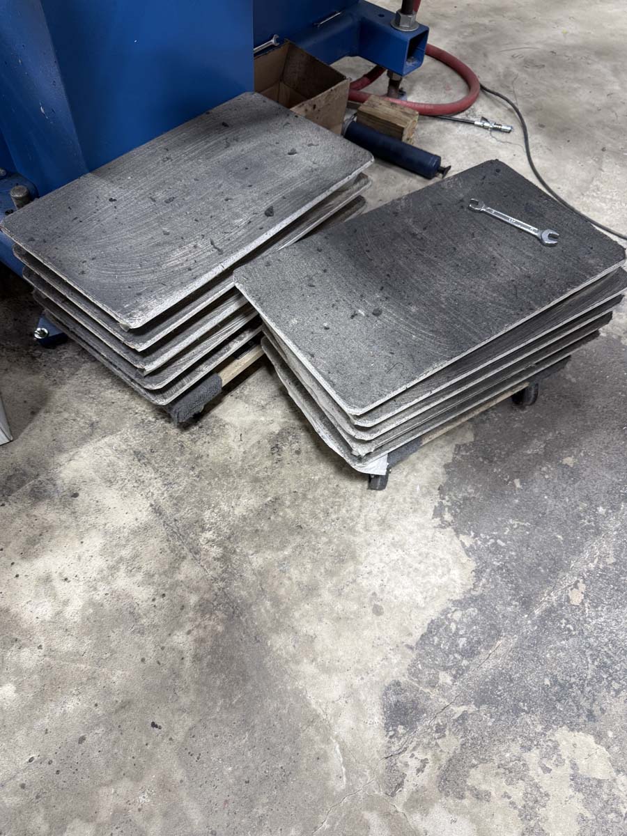 2013 M&R 8 Color Sportsman (Shop Package)